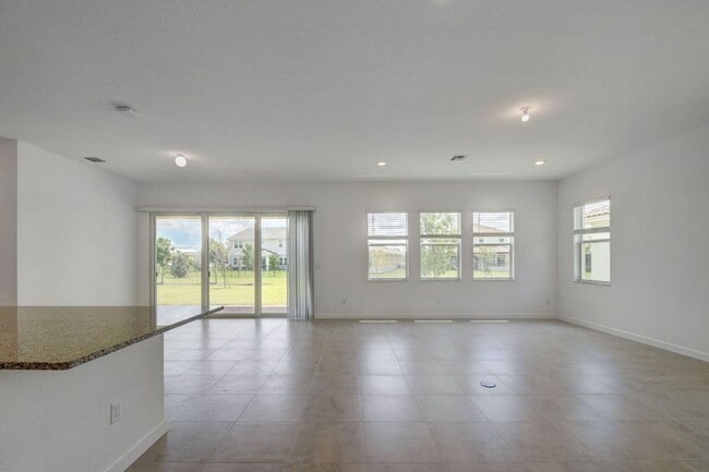 1000 Sterling Pine Pl
