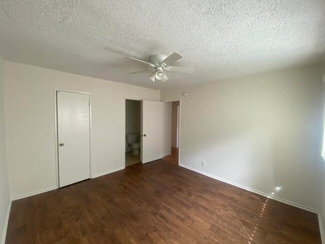 Photo - 21809 Lanark St Unit 29