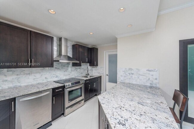 Photo - 300 South Pointe Dr Unit 706