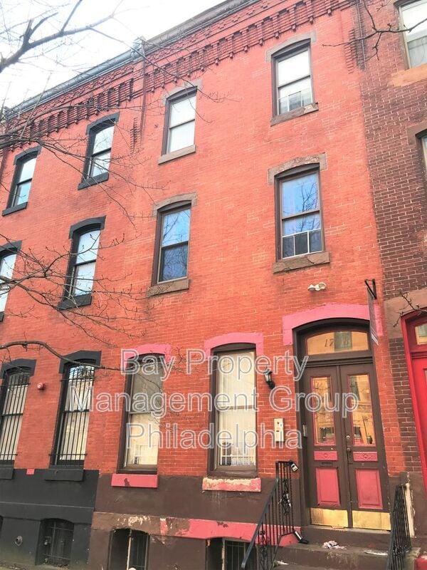 Building Photo - 1708 W Diamond St Unit C