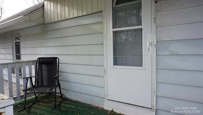 Photo - 207 W Henry St Unidad 2