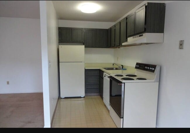 Building Photo - 74 Barrett St Unit 307