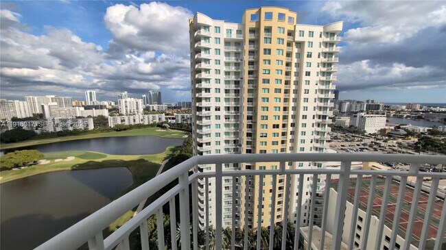 Photo - 1745 E Hallandale Beach Blvd Unidad 1903W