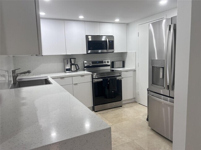 Photo - 800 West Ave Unit 635