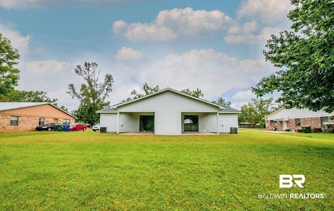 513 W Rose Ave