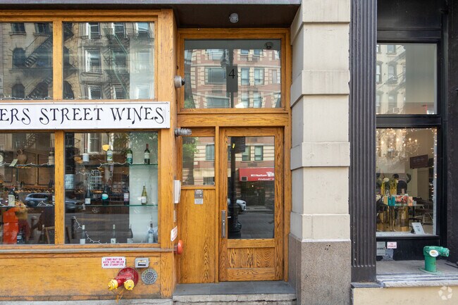 Entrada - 148 Chambers St