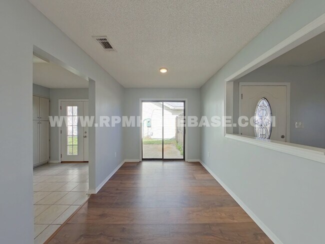 Photo - Cozy 3-Bedroom Home on a Corner Lot with F...