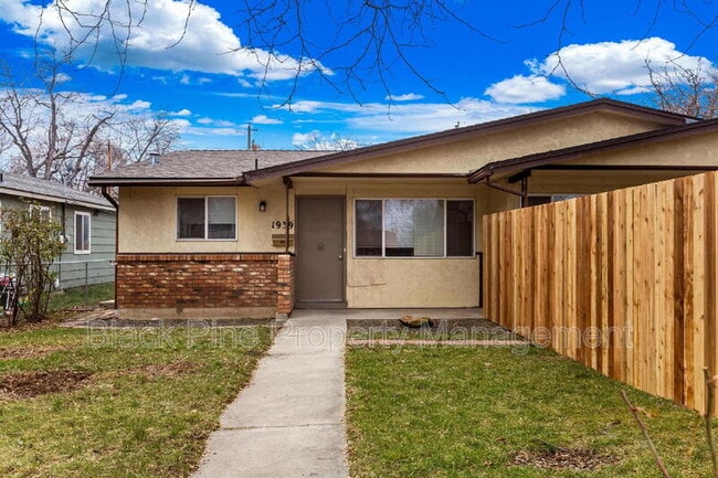 Building Photo - 1939 S Owyhee St