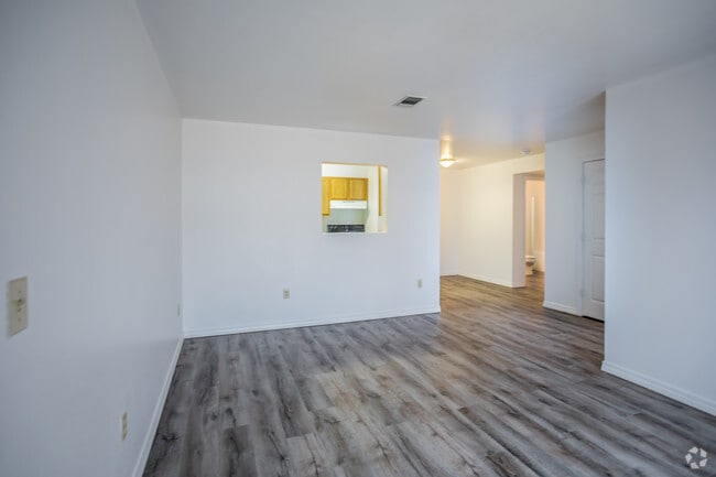 2 BR, 2 BA - 900 SF - The Meadows Apartments