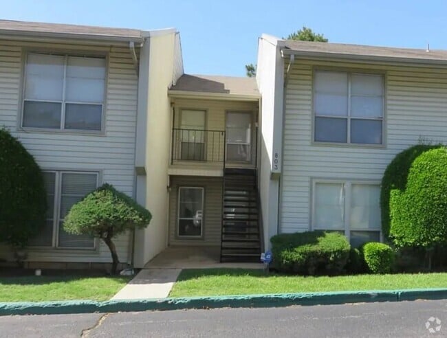 Building Photo - 2 Bedroom Condo For Lease