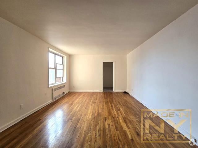 Building Photo - 0 bedroom in ELMHURST NY 11373 Unit 3G Rental