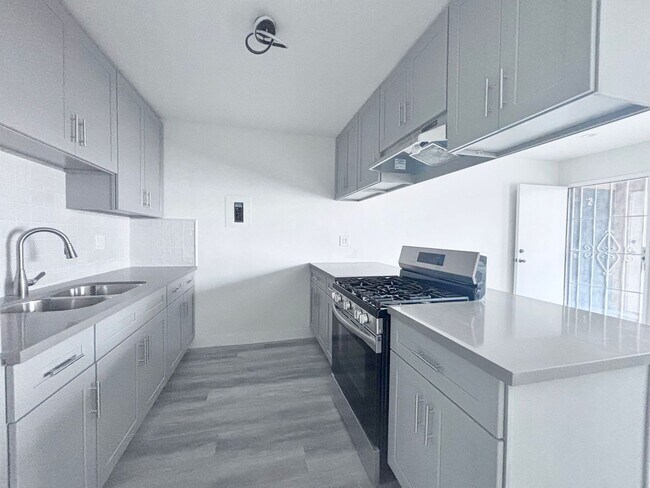 Photo - 1052 Browning Blvd Los Angeles, CA 90037 Unit 11A