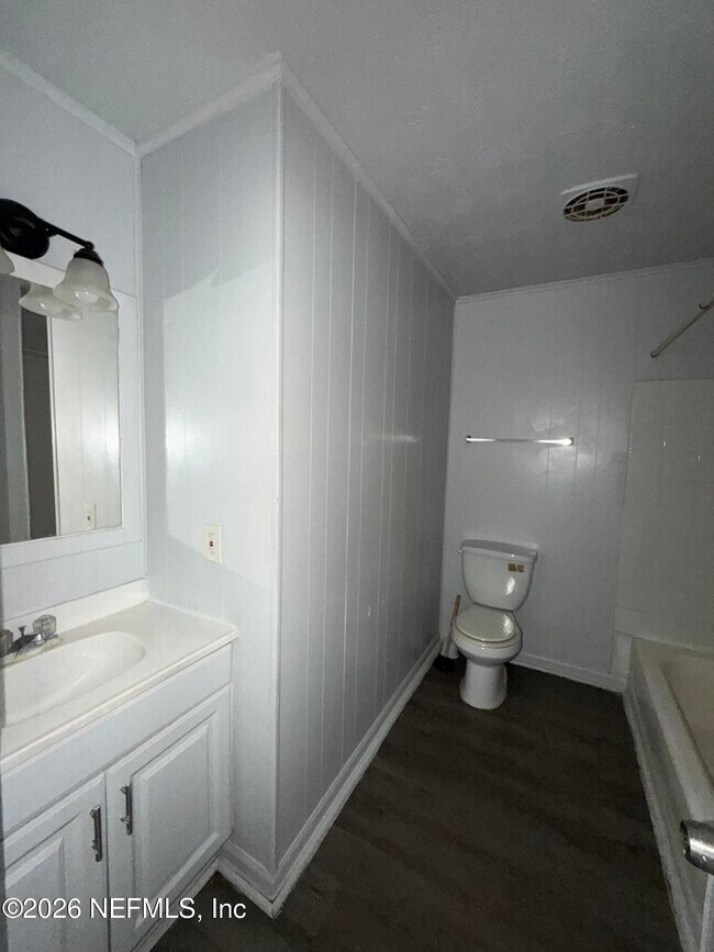 Photo - 740 Ernona St