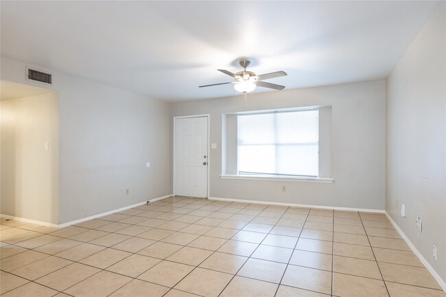 Photo - 206 N Forest Dr
