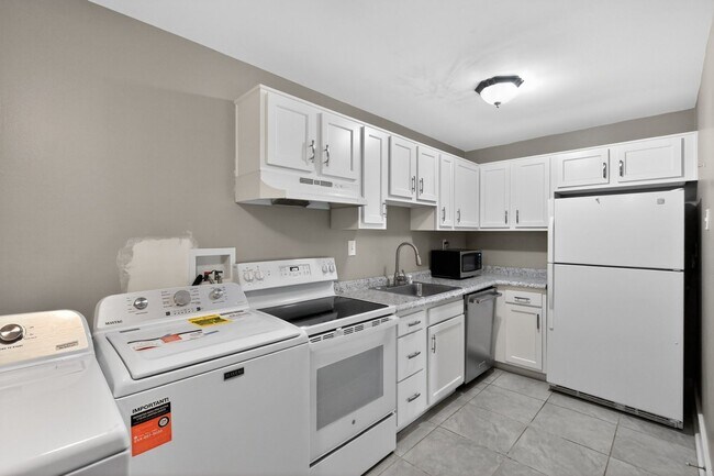 Photo - 726 Zorn Ave