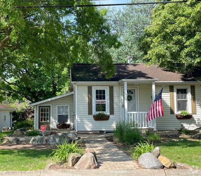 Building Photo - 5201 North Montclair Avenue Rental