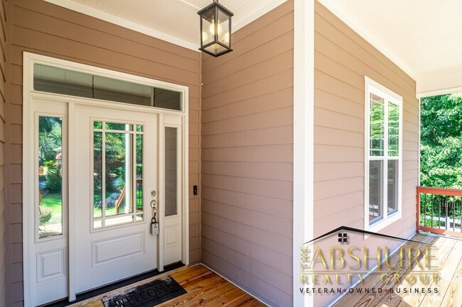 Photo - 109 Buck Johnson St