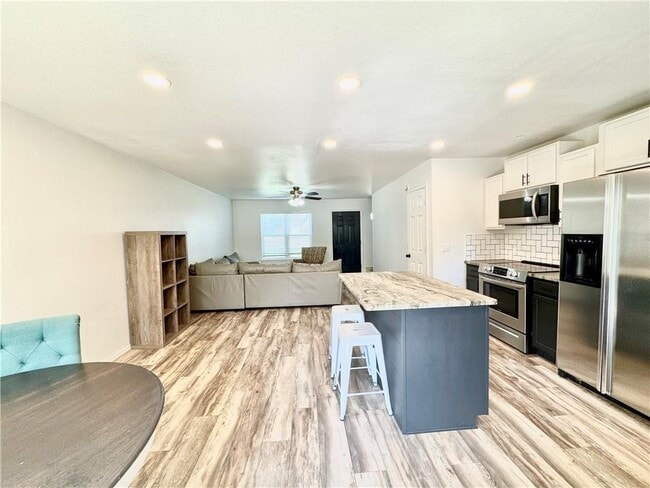Photo - 507 Braithwaite St