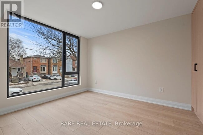 Photo - 191 Gledhill Ave