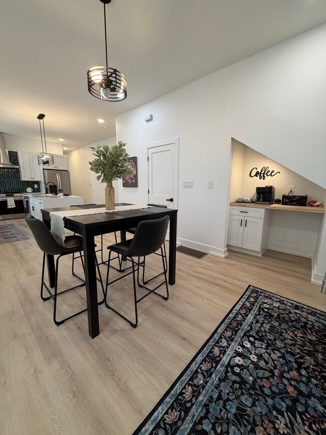 Photo - 1747 S Meridian St Unit 1747