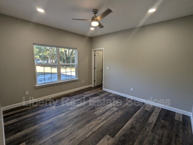 Photo - 275 Myrtle Ave