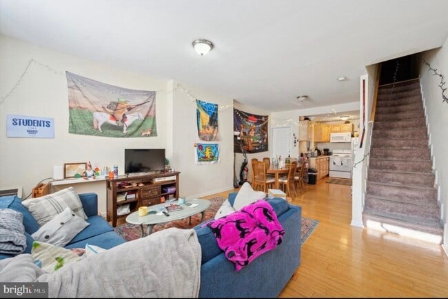 Building Photo - 1531 Fontain St