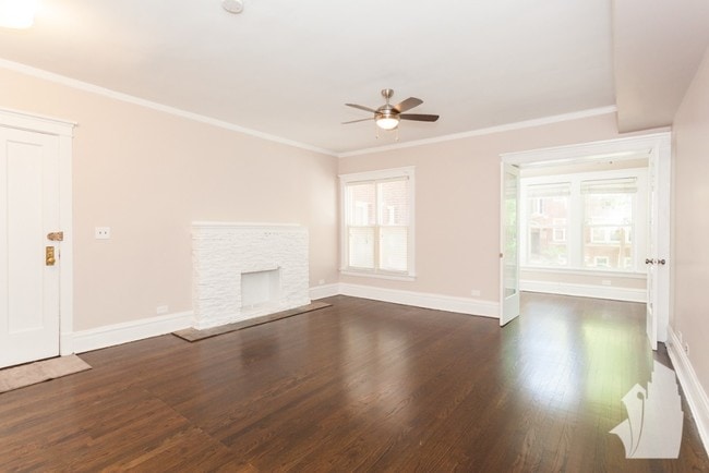 Photo - 729 W Buckingham Pl Unit 7