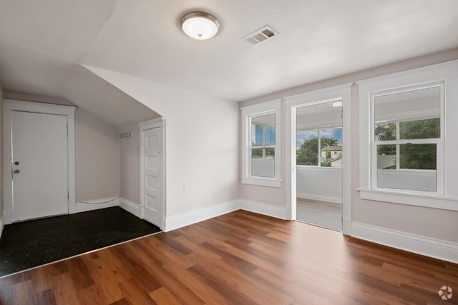 Building Photo - 1460 Boston St Rental