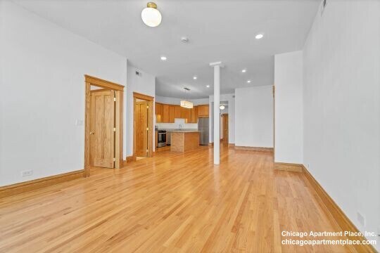 Building Photo - 3406 N Sheffield Ave Unit 3
