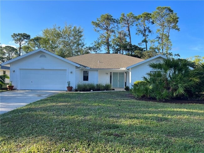 Building Photo - 2251 Queens Way