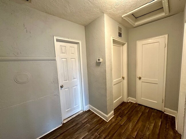 Photo - 706 Miller Rd Unit 706 B