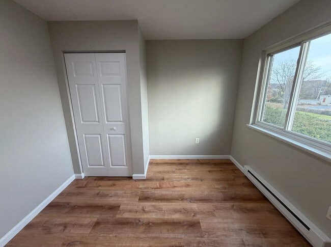 Photo - 5660 - 5670 Lancaster St