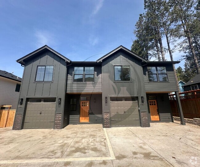 Building Photo - Talloc Ave SE Duplex Unit 6935 Rental
