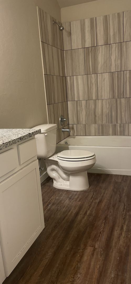 Photo - 5212 Oakwood Villa Ct