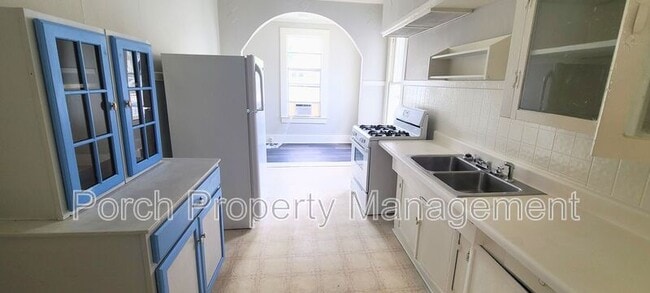 Building Photo - 217 W Belmont St Unit 217.5 Rental