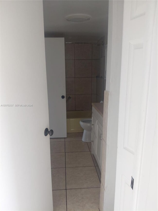 Photo - 5495 NW 10th Ct Unit 304