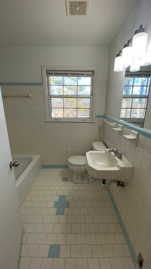Photo - Spacious 4 Bedroom Home