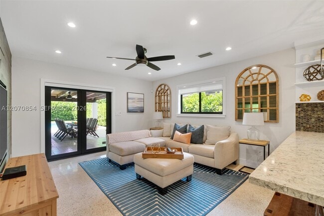 Photo - 1348 SW 15th St