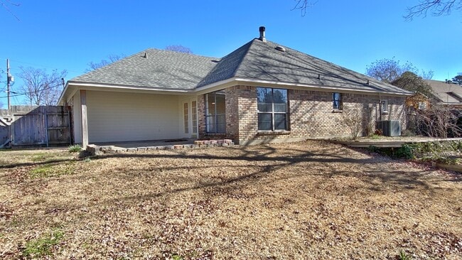 Photo - 206 Stonecliff Dr
