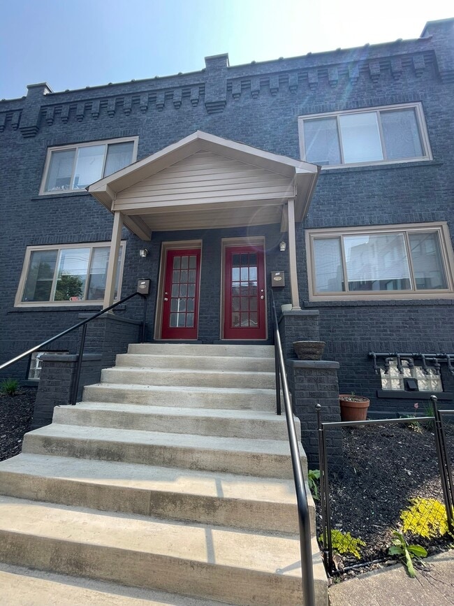 Photo - 111 E 9th Ave