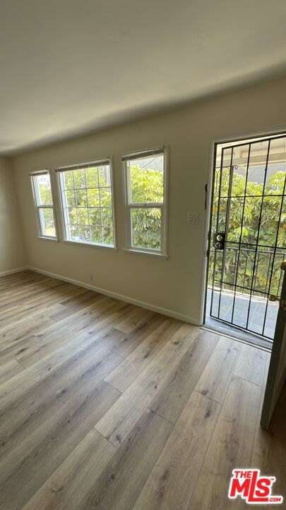 Building Photo - 383 Redondo Ave Unit D