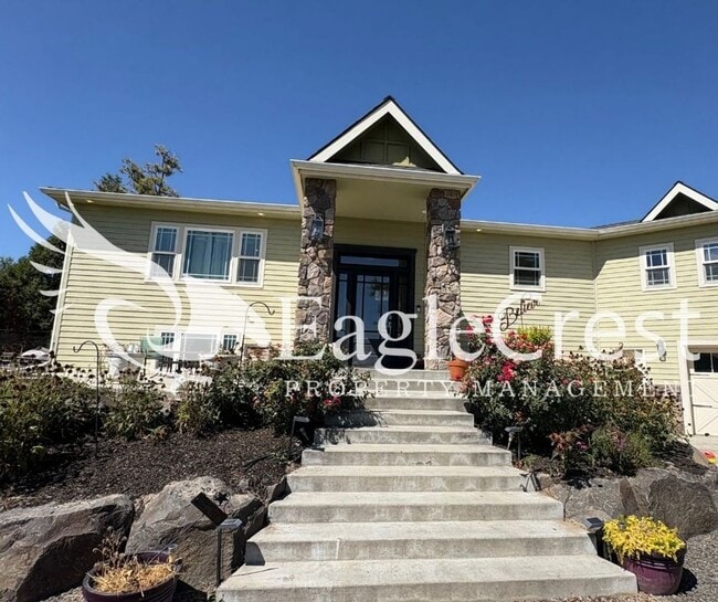 Building Photo - Beautiful Five Bedroom Home with Acreage