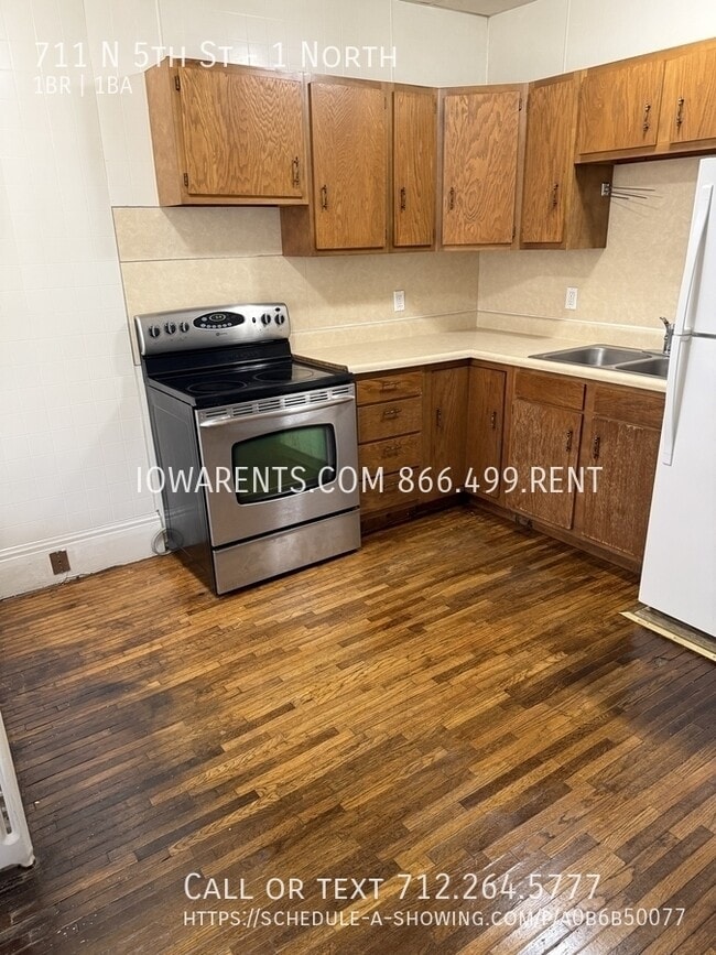 Building Photo - 711 N 5th St Unit 1 North