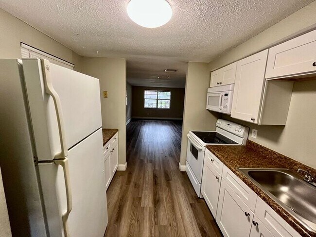 Photo - 5301 Oakwood Ct