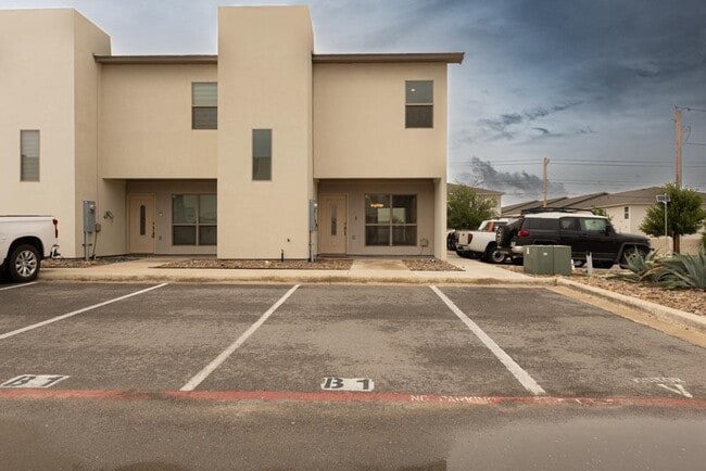 Building Photo - 4101 Blue Quail Rd Unit B1