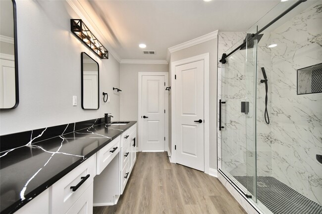 Building Photo - 2035 Round Spring Dr