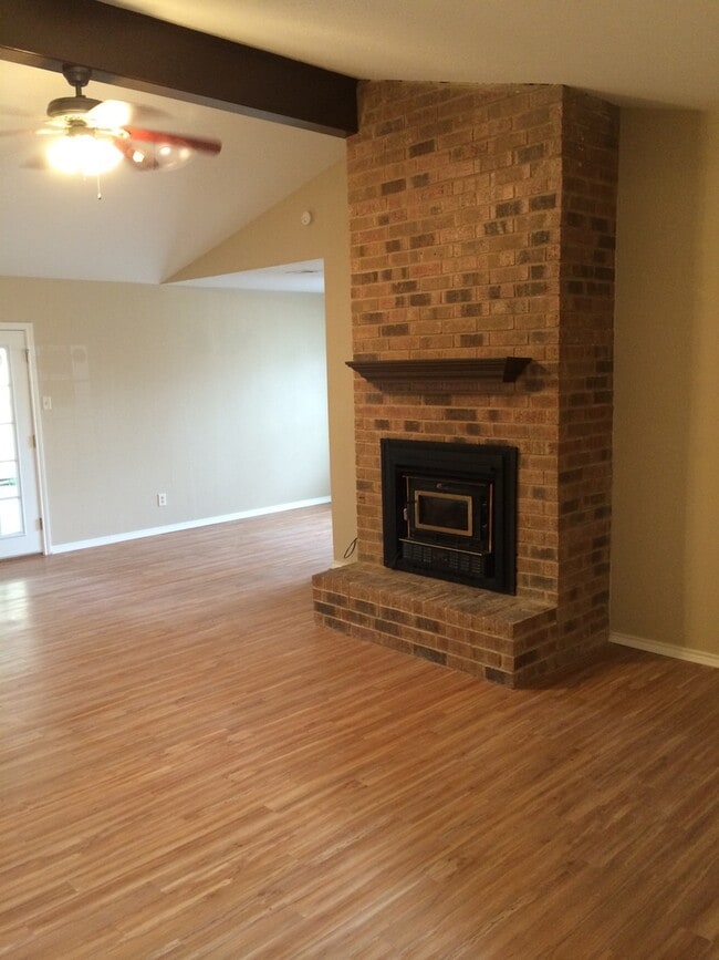 Photo - Charming 3 Bedroom in Flint! Coming Soon!