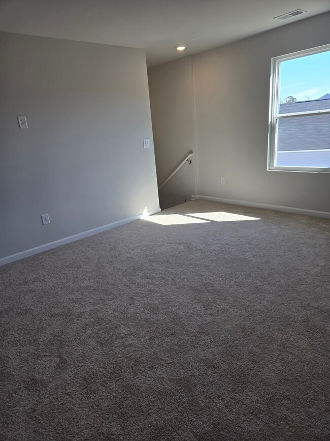 Photo - 146 Indigo Pl