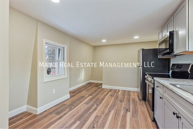 Photo - 392 S Main St Unit 2