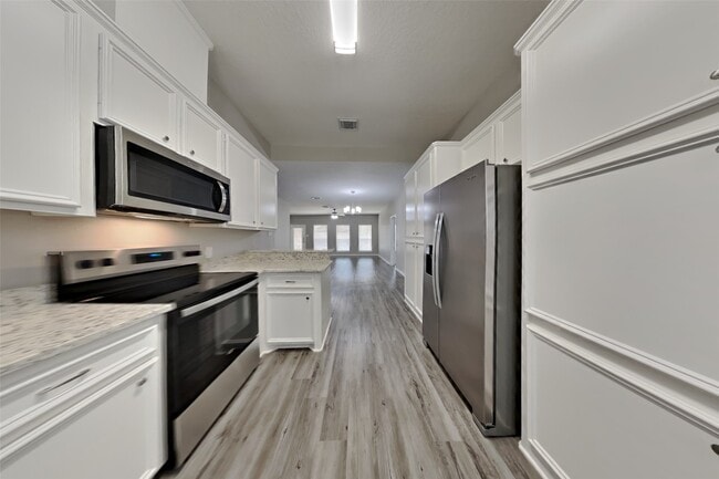 Photo - 121 Warbonnet Dr